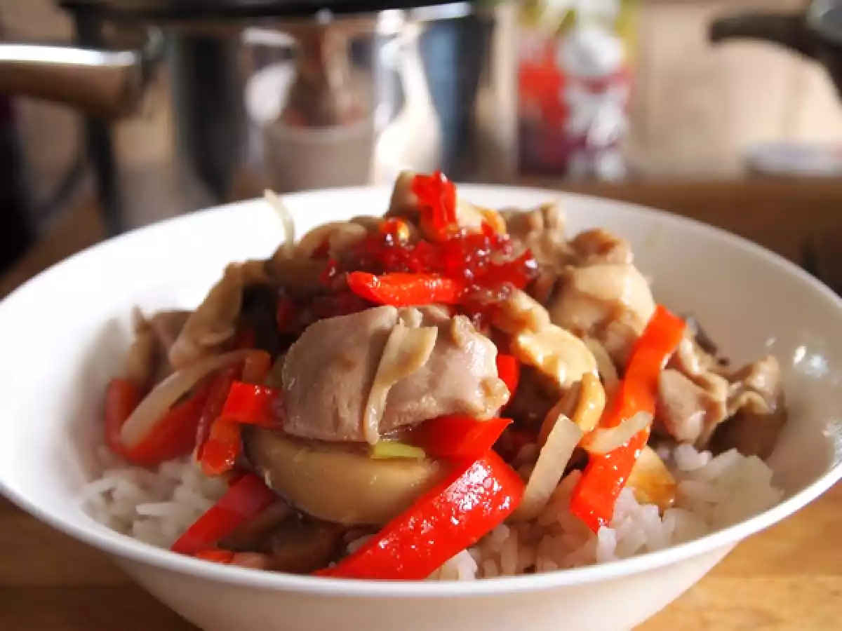 Hähnchen mit Cashew Nüssen