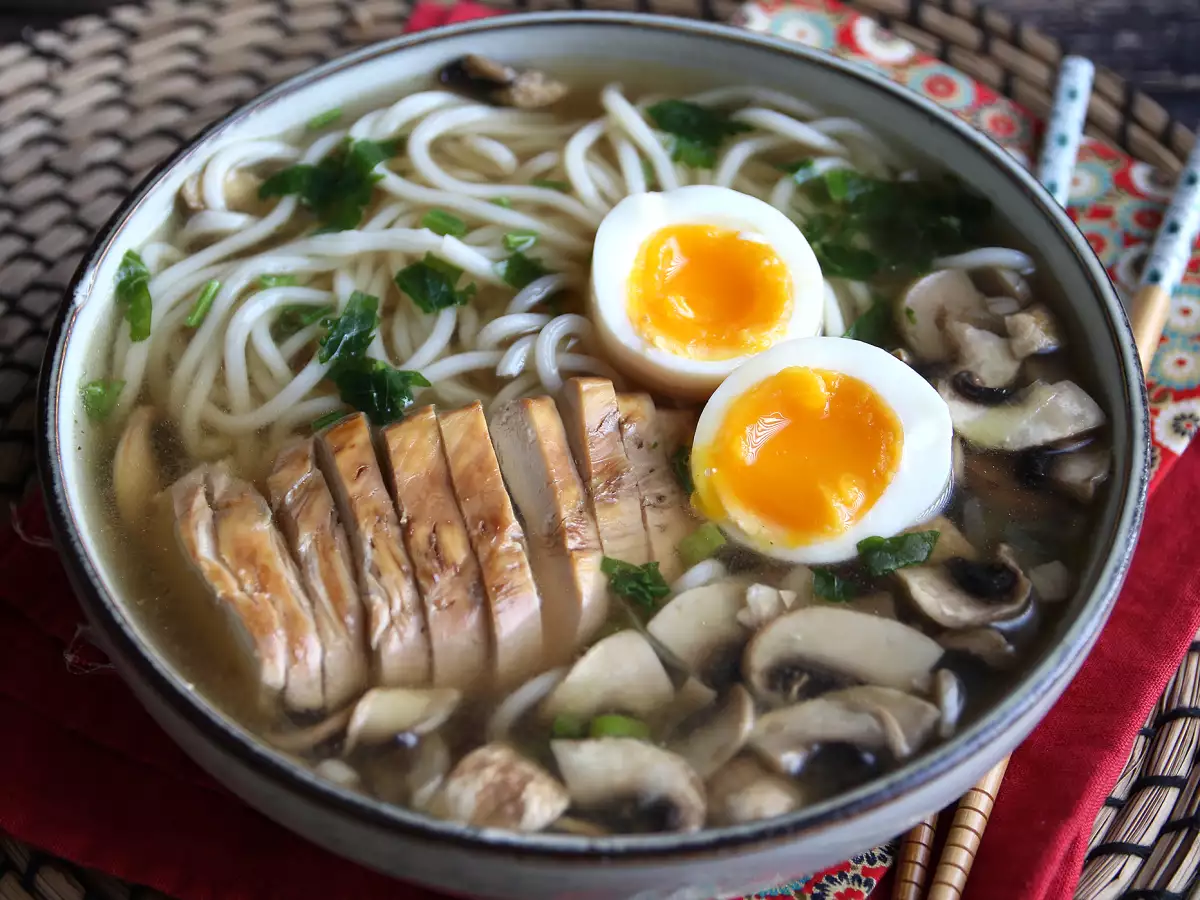 Hähnchen-Ramen: die einfache Version dieses ikonischen asiatischen Gerichts! - foto 2
