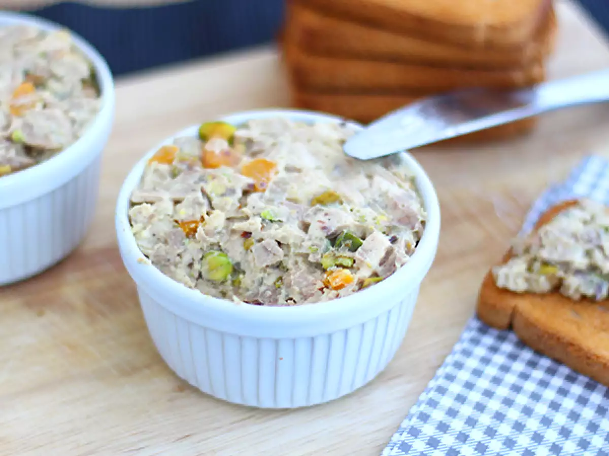 Hähnchen-Rillettes mit Senf und Pistazien