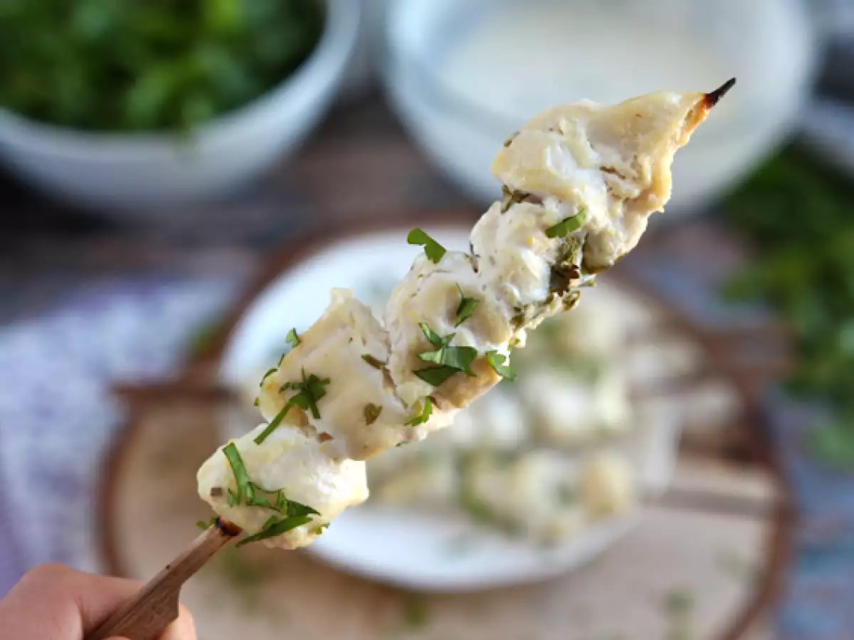 Hähnchenspieße mariniert in einer Joghurt-Zitronen-Sauce - foto 2