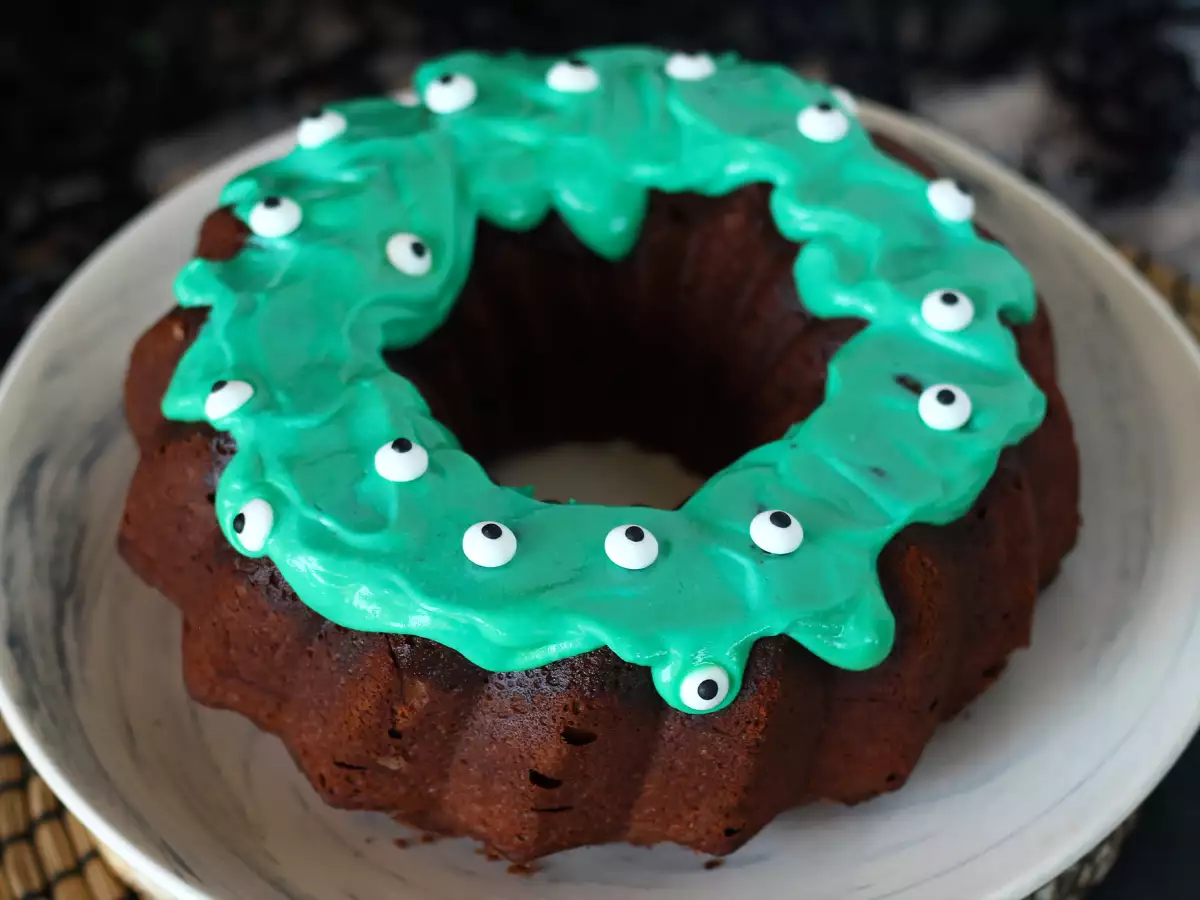 Halloween-Gugelhupf mit grüner Glasur : einfacher Monsterkuchen - foto 2