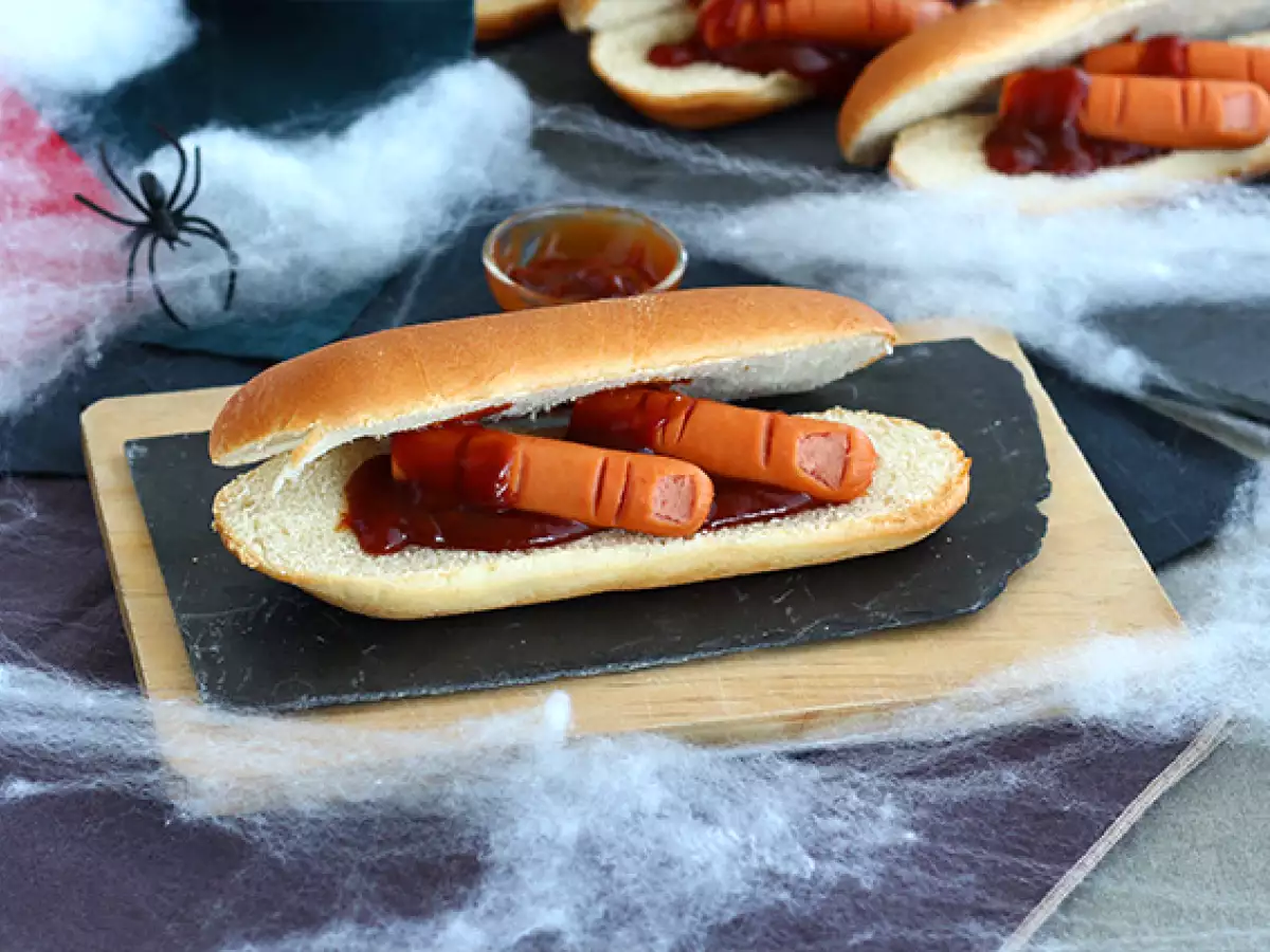 Halloween-Hotdogs mit Würstchen-Fingern : schnell und gruselig