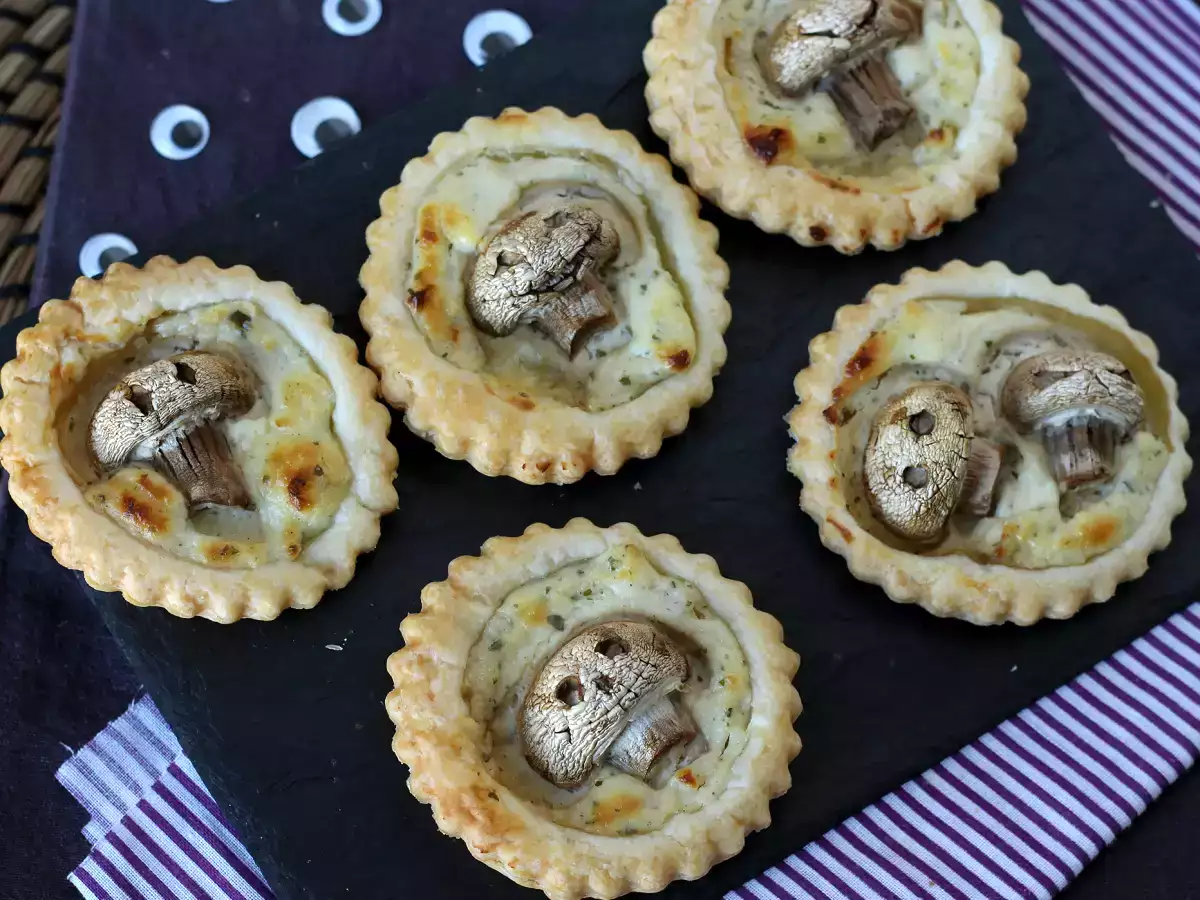 Halloween-Törtchen mit Pilzen und Knoblauch-Kräuter-Käse - foto 5