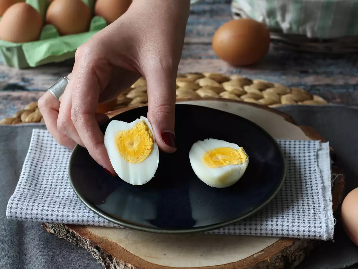 Hartgekochte Eier in der Heißluftfritteuse - foto 3