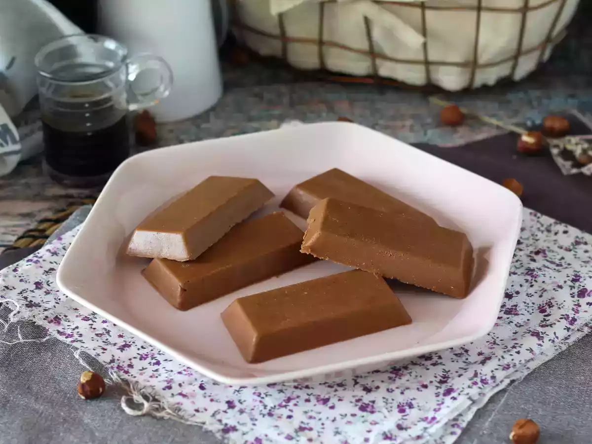 Hausgemachte Gianduja, das italienische Rezept, super einfach zuzubereiten und perfekt zum Kaffee