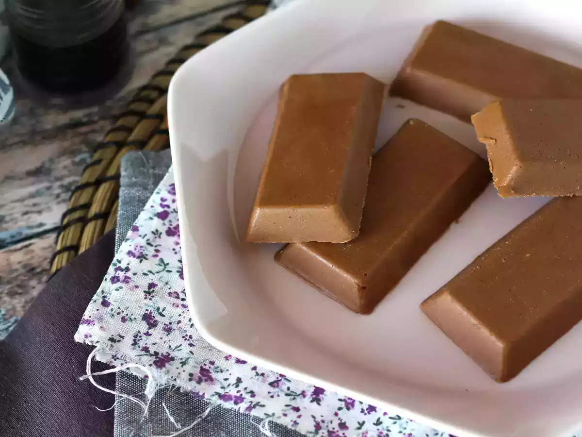 Hausgemachte Gianduja, das italienische Rezept, super einfach zuzubereiten und perfekt zum Kaffee - foto 2