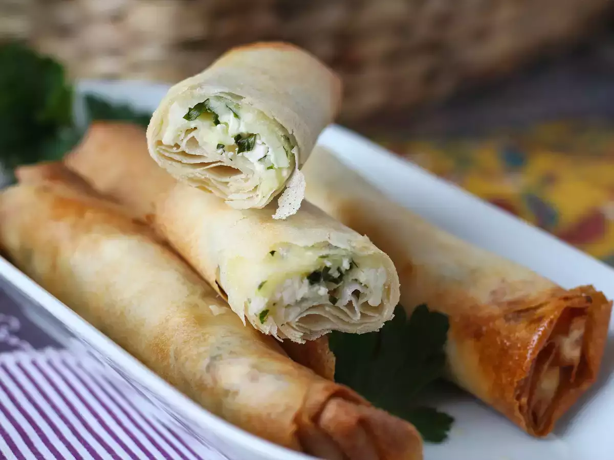 Hausgemachte libanesische Rikakats aus dem Airfryer