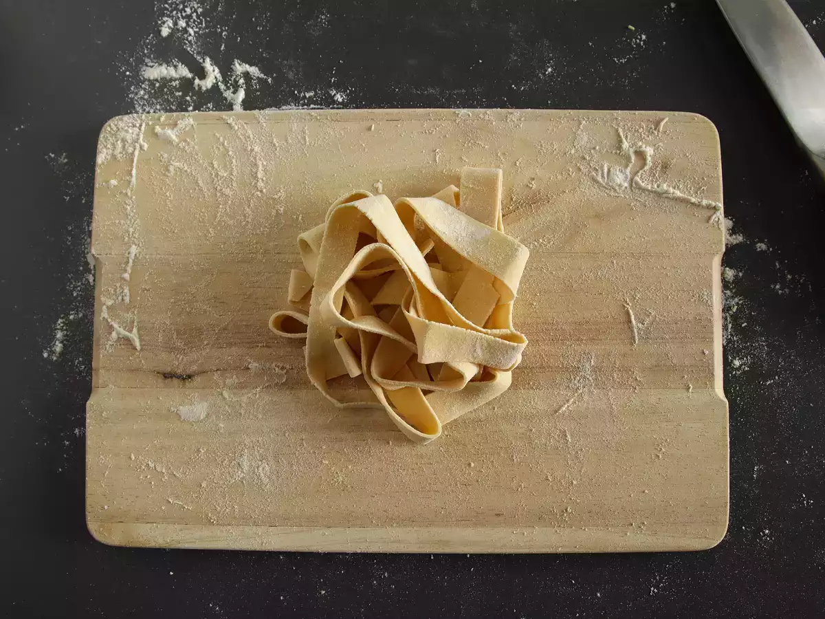 Hausgemachte Pappardelle mit Ei: Schritt für Schritt erklärt - foto 4