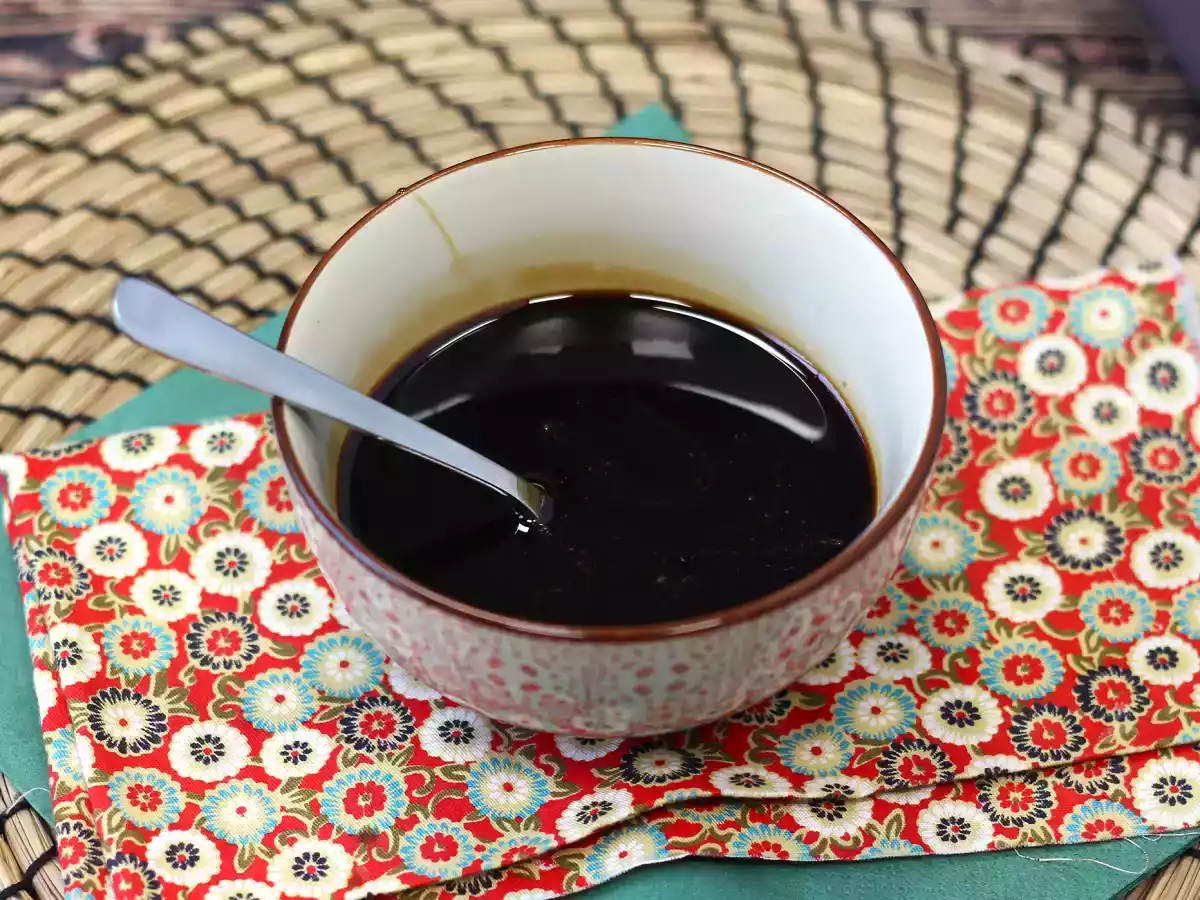 Hausgemachte Teriyaki-Sauce, die perfekt zu Lachs und Hühnchen passt! - foto 2