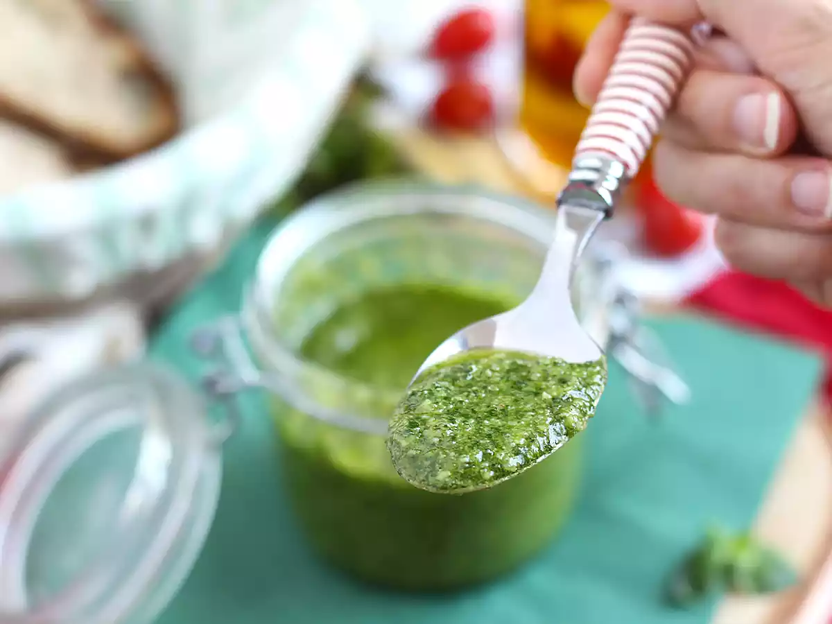 Hausgemachtes grünes Pesto – Pesto alla genovese - foto 3