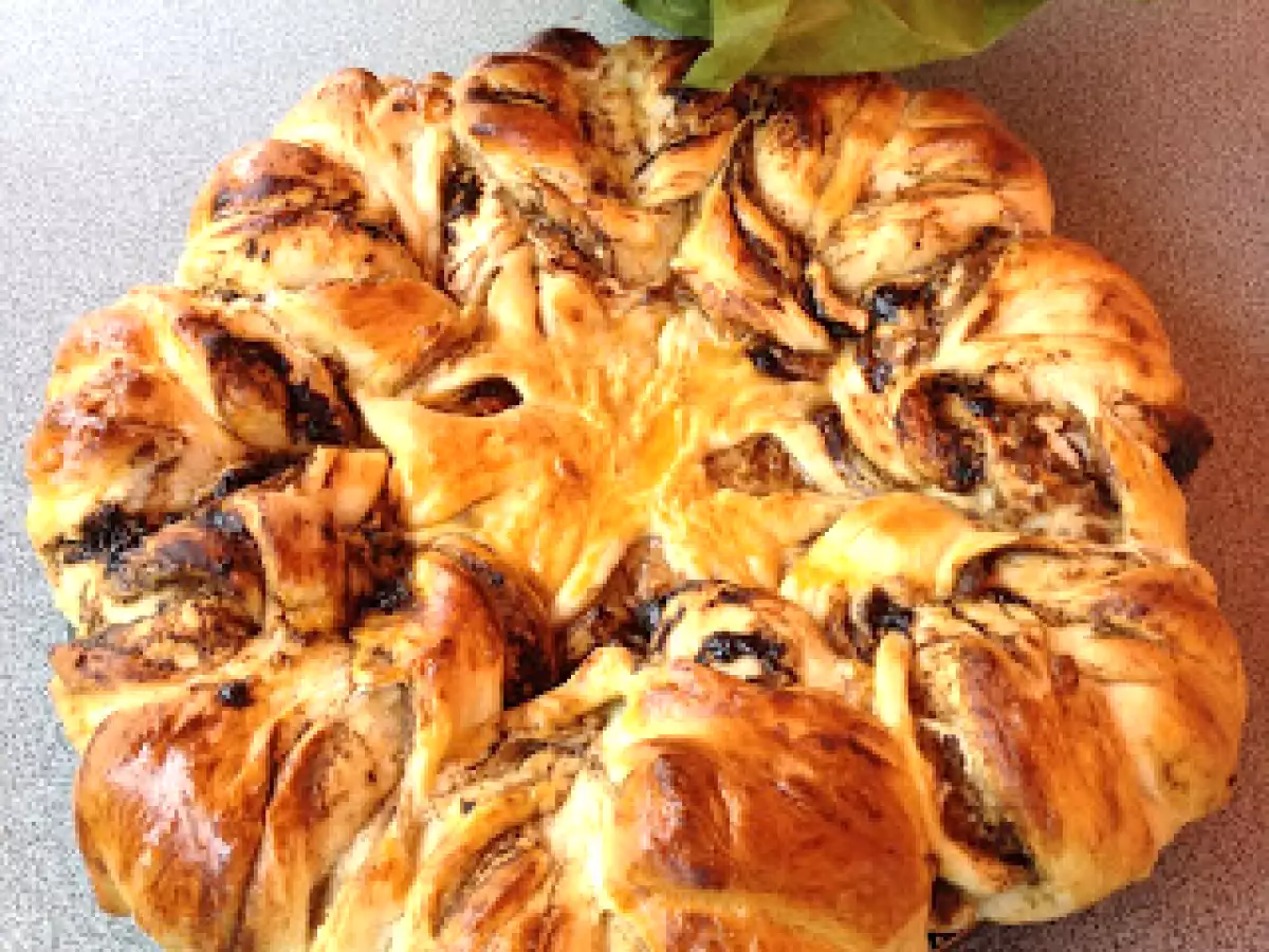 Hefeblume mit Topfen und Powidl