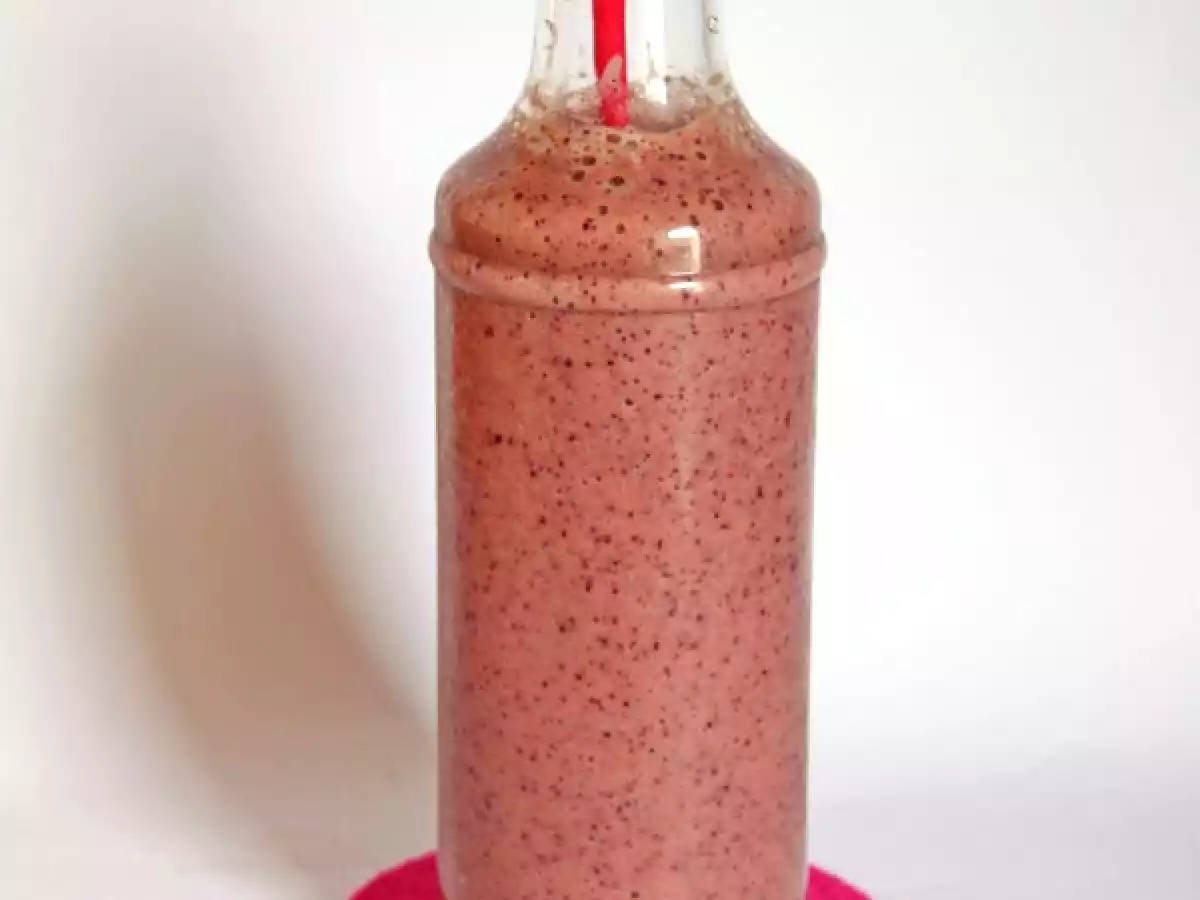 Heidelbeer Marillen Shake mit dreierlei Superfoods