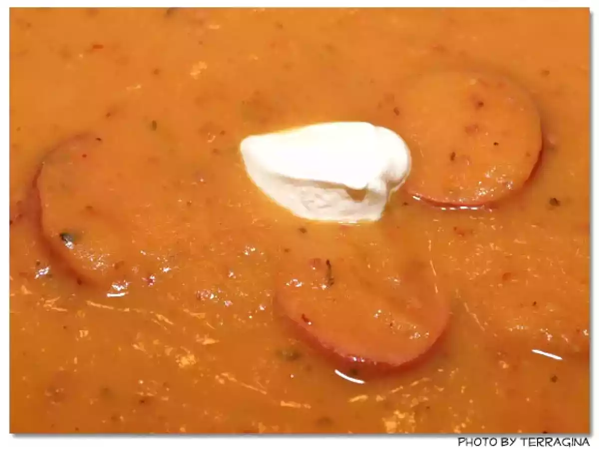 Herbstliche Kartoffel-Möhren-Suppe