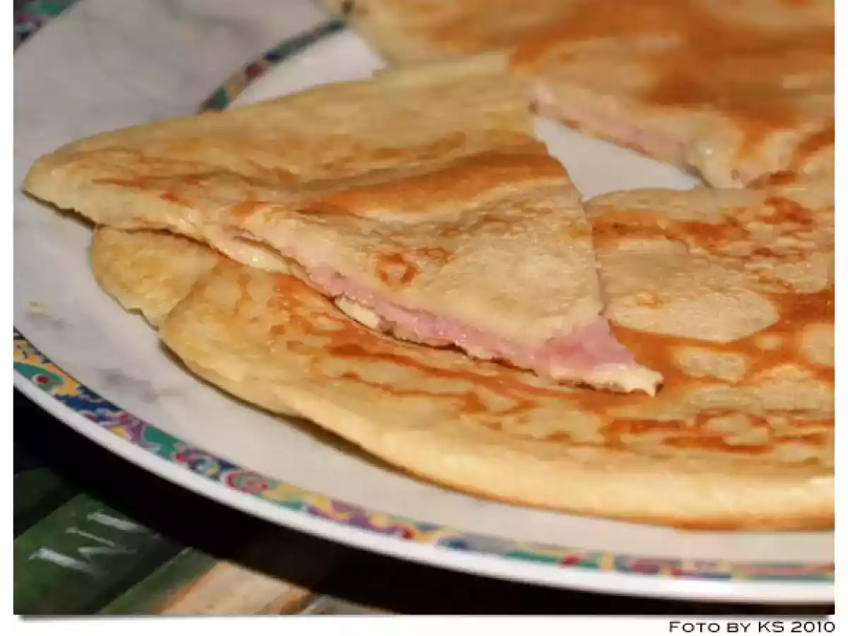 Herzhaft gefüllte Pfannkuchen