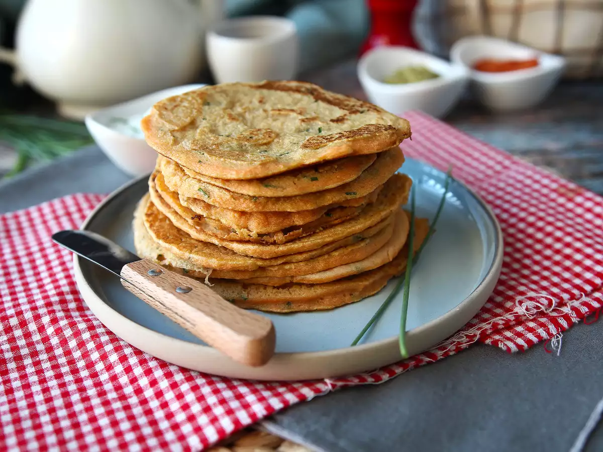 Herzhafte Pfannkuchen mit roten Linsen: ein einfaches, proteinreiches Rezept
