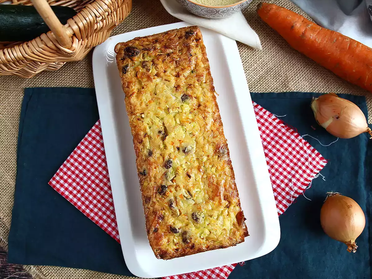 Herzhafter Grießkuchen mit Zucchini und Karotten - foto 2