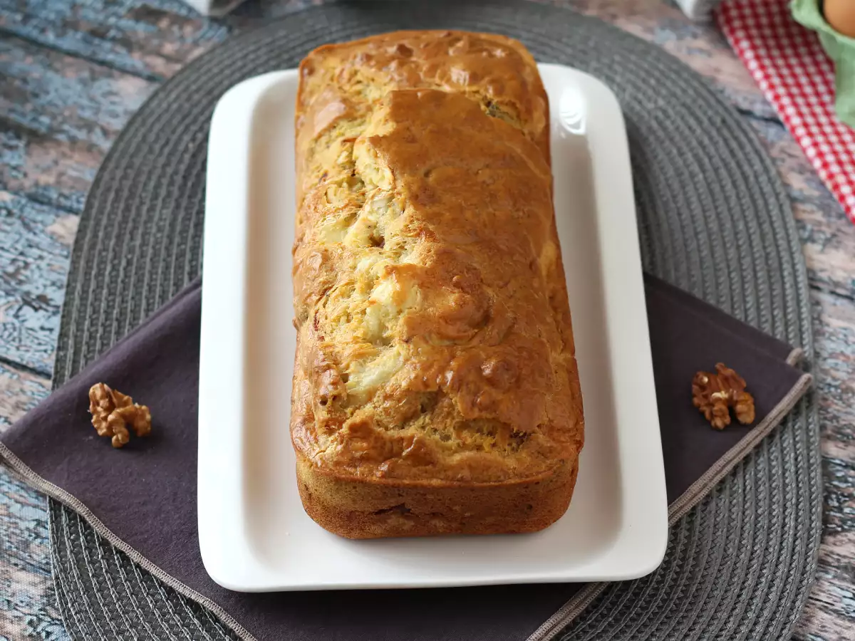 Herzhafter Kastenkuchen mit Speck, Ziegenkäse und Walnüssen - foto 2