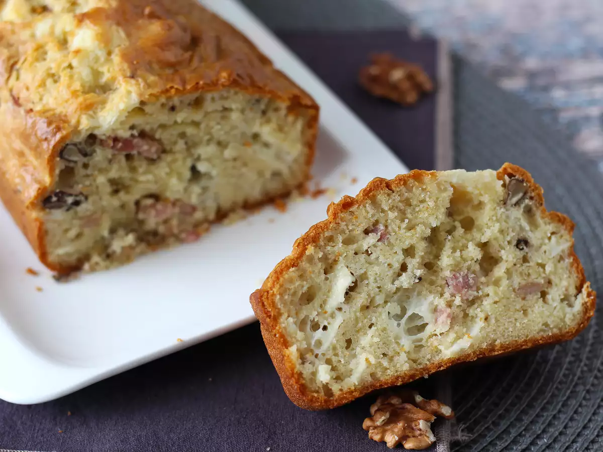 Herzhafter Kastenkuchen mit Speck, Ziegenkäse und Walnüssen - foto 3