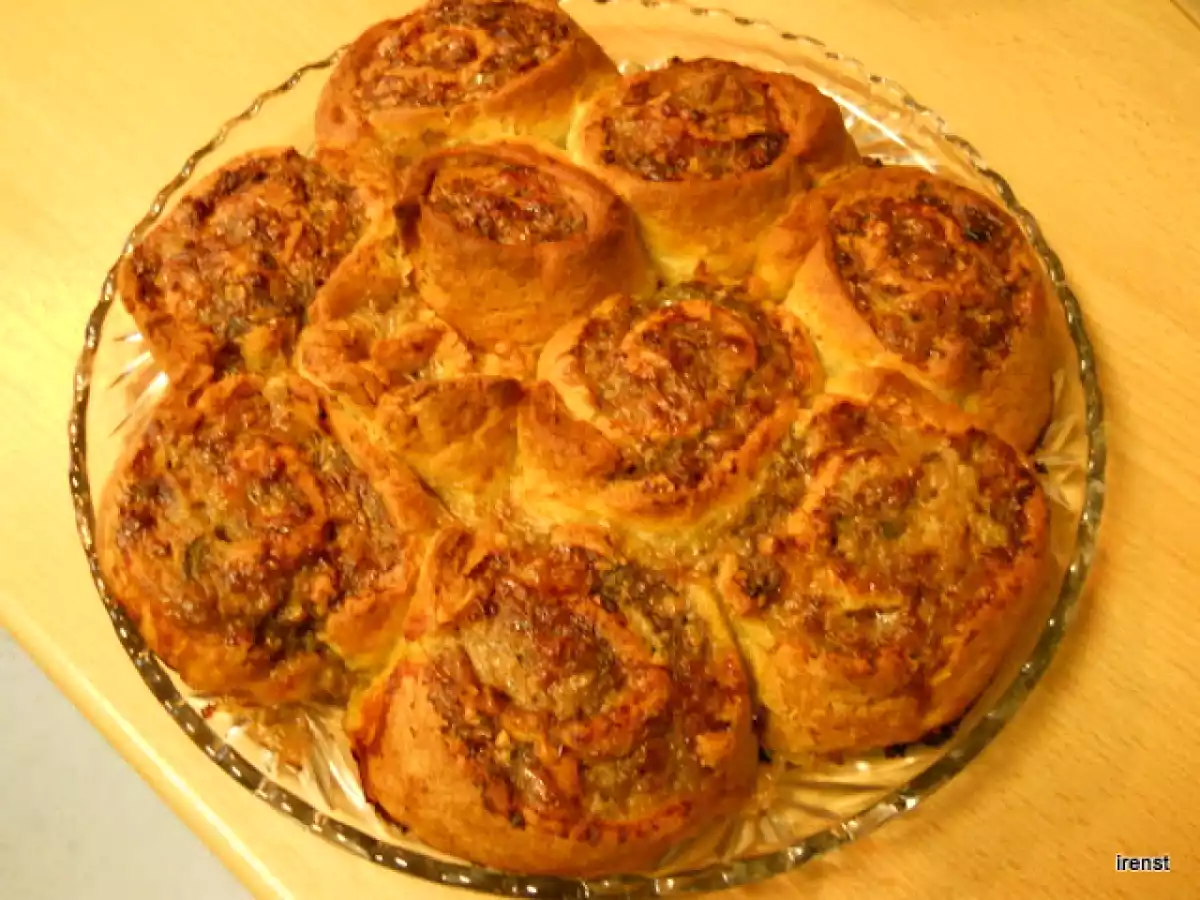 Herzhafter Rosenkuchen