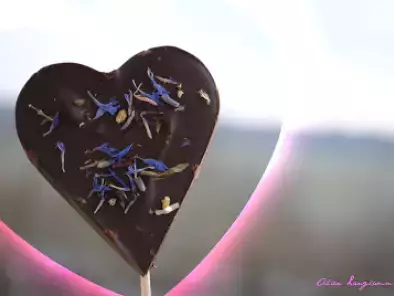 Herzlutscher mit provenzialischen Wildblüten