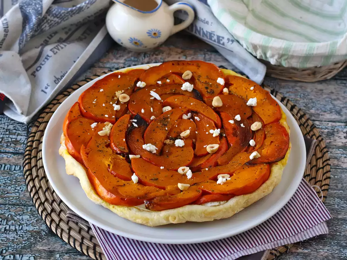 Hokkaido-Kürbis-Tarte-Tatin mit Ziegenkäse und Honig - foto 2