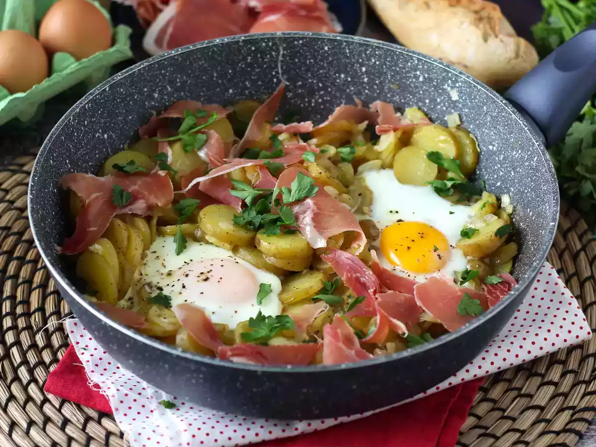 Huevos rotos, das supereinfache spanische Rezept aus Kartoffeln und Eiern