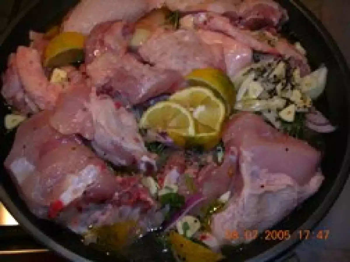 Huhn in Wein geschmort mit Zitrone