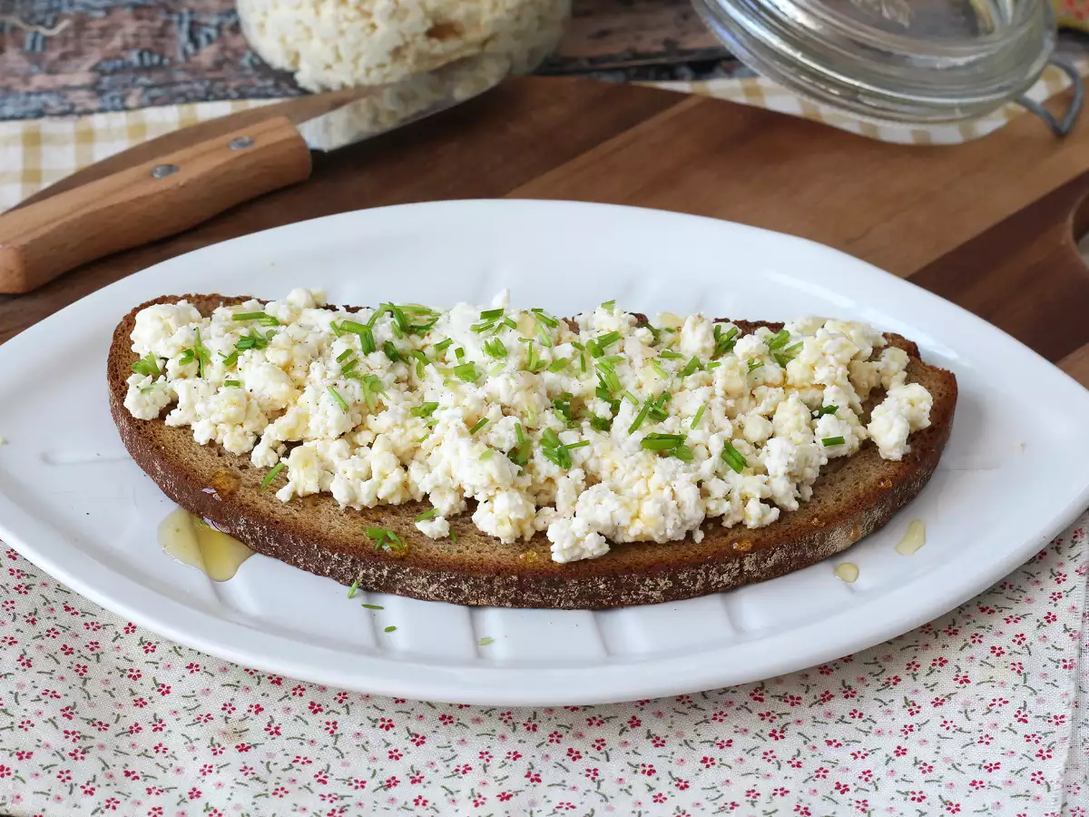 Hüttenkäse selber machen : einfach mit 2 Zutaten - foto 2