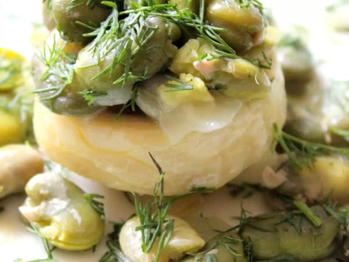 İç Baklalı Zeytinyağlı Enginar / Saubohnen-Artischockengericht in Olivenol