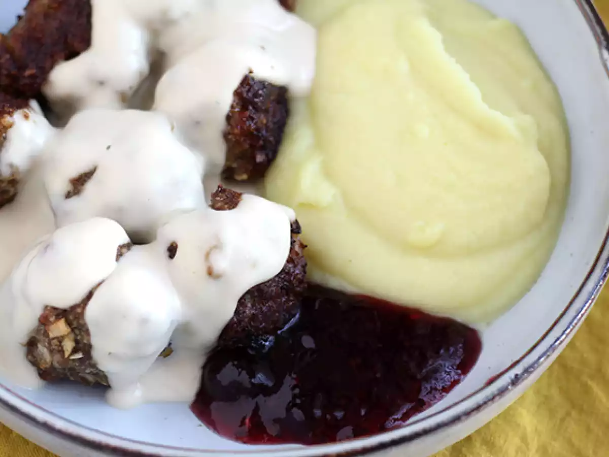 Ikea-Frikadellen mit weißer Soße - foto 2