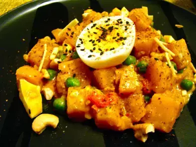 Indisches Erdäpfelgulasch Kartoffelcurry mit Ei