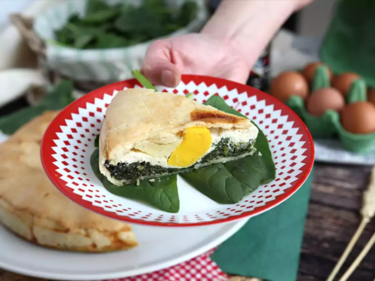 Italienische Torta Pasqualina: Spinat-Ricotta-Torte mit Eiern - foto 2
