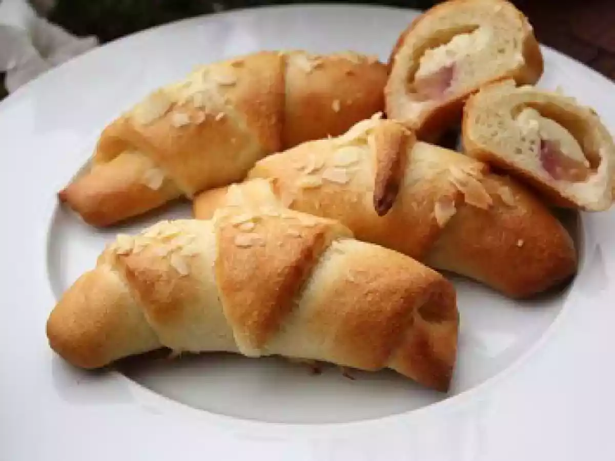 Joghurt-Nektarinen-Hörnchen