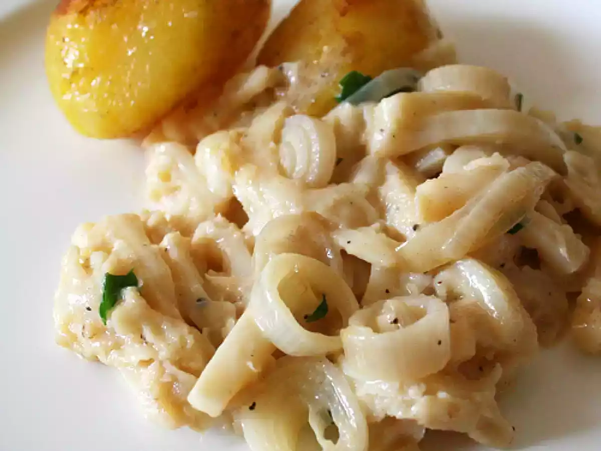 Kalbskutteln in Weißwein-Sahne-Sauce