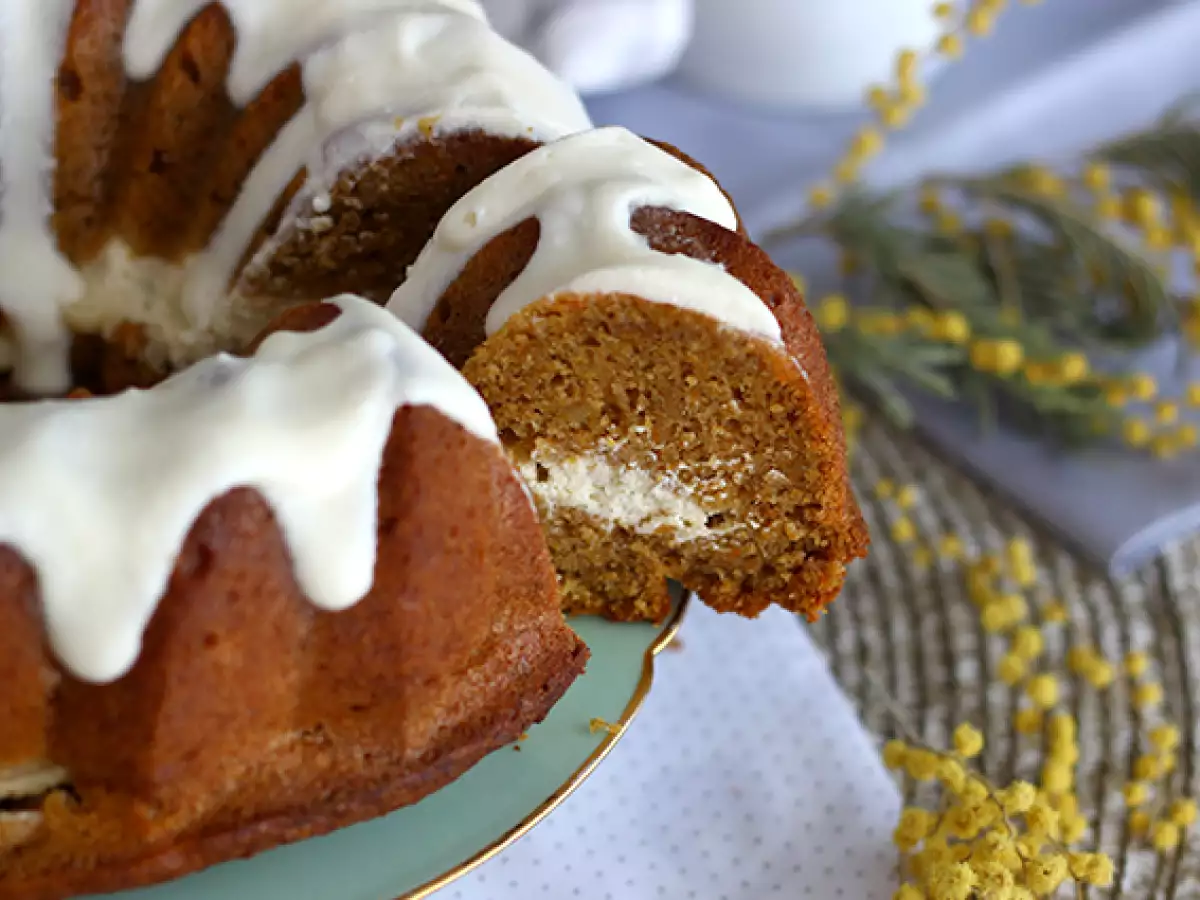 Karottenkuchen mit Cheesecake-Füllung