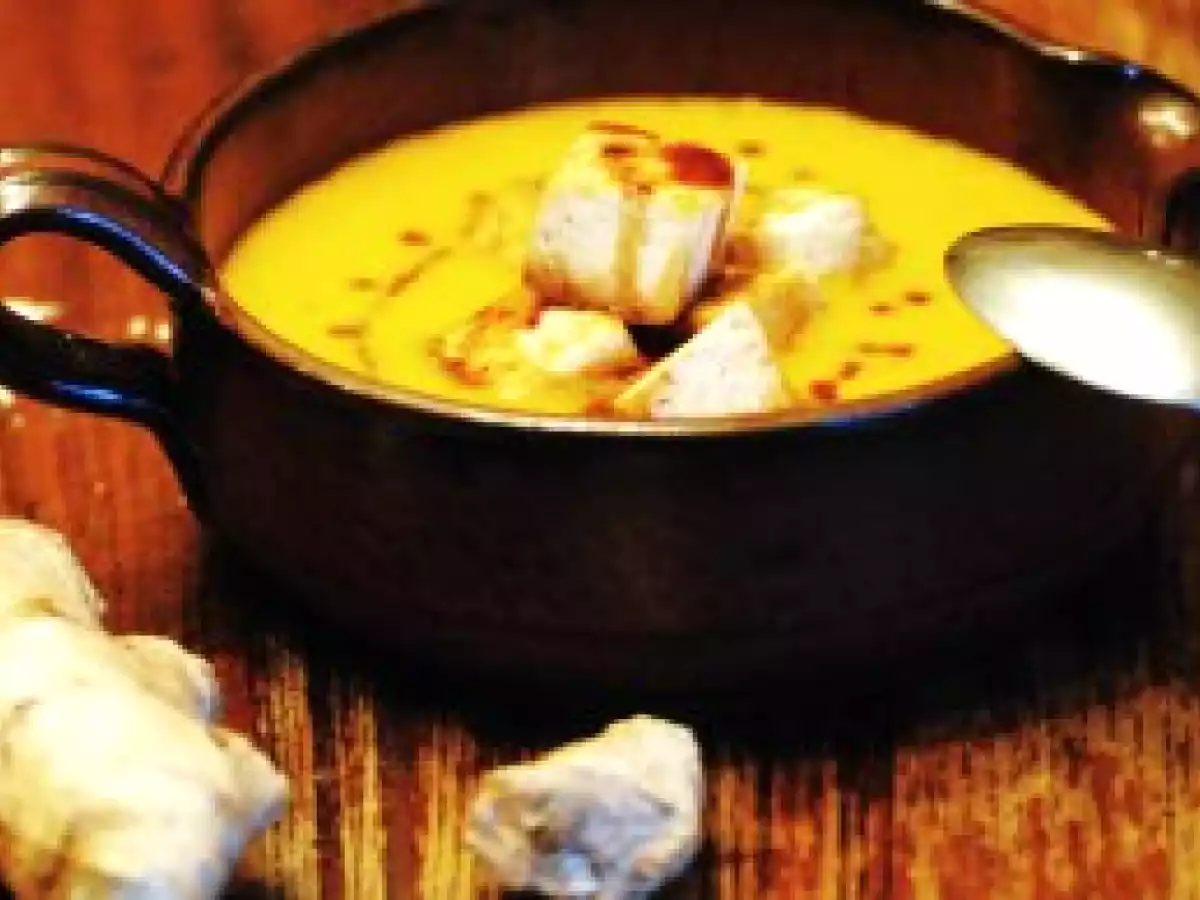 Karottensuppe mit tofu