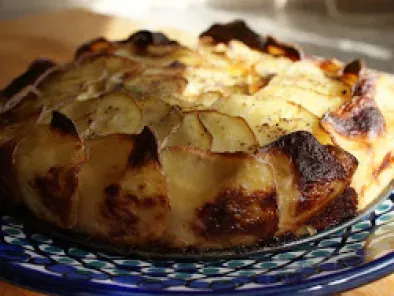 Kartoffelkuchen mit Salbei und Zwiebeln - foto 2