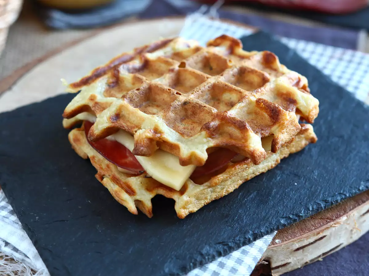 Kartoffelwaffel-Sandwich mit Raclettekäse – das ultimative Wohlfühlessen - foto 3