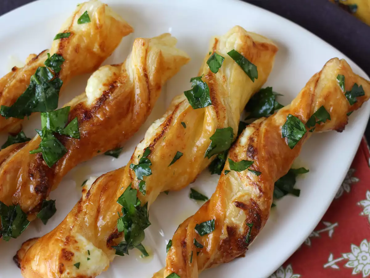 Käse-Blätterteigstangen aus dem Airfryer