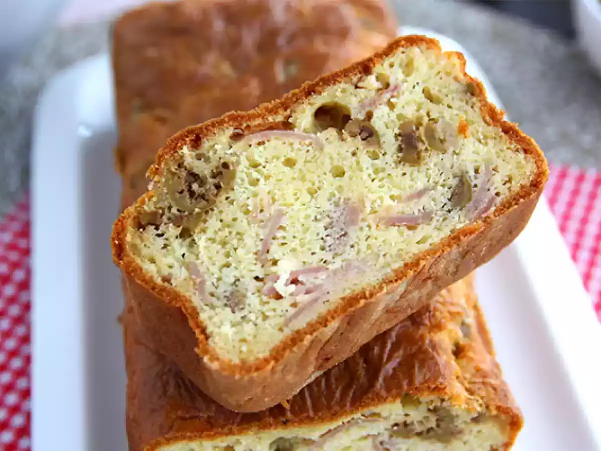 Käse-Schinken-Kuchen mit grünen Oliven - foto 2