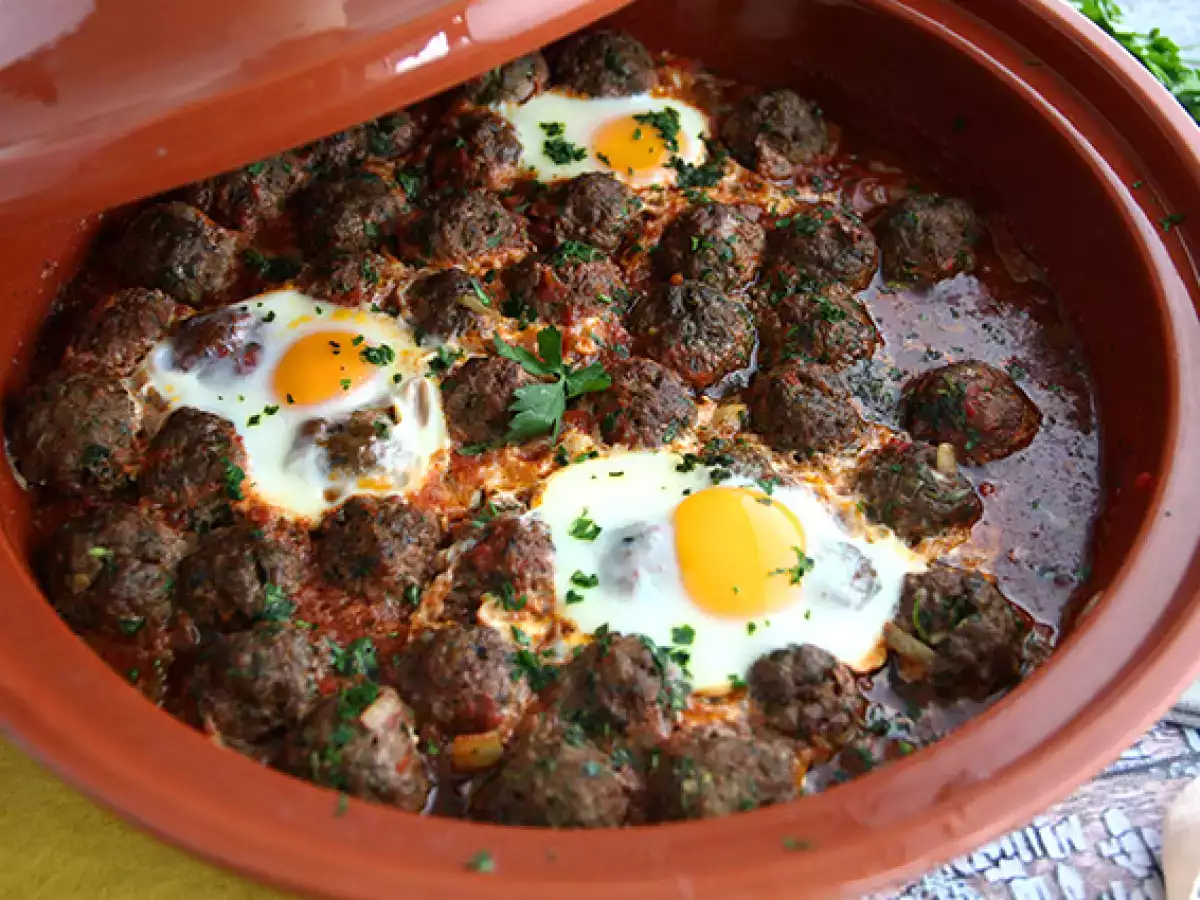 Kefta-Tajine – würzige Hackfleischbällchen mit Kräutern
