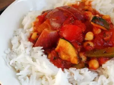 Kichererbsen-Gemüse-Pfanne mit Reis