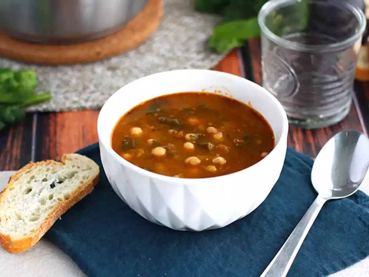 Kichererbsensuppe mit Spinat