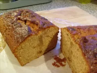 Klebriger Zweifach-Ingwerkuchen --- Sticky Double Ginger Cake