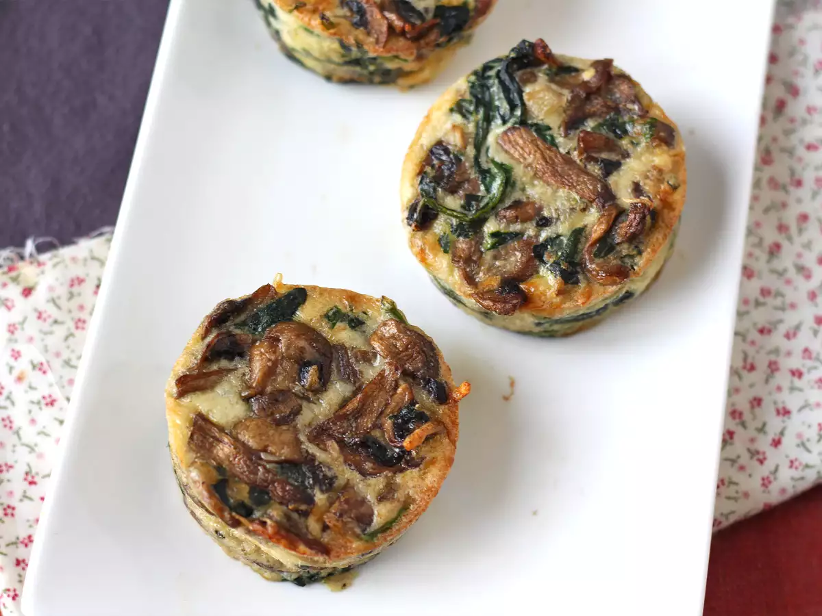 Kleine Flans mit Spinat und Pilzen - foto 2