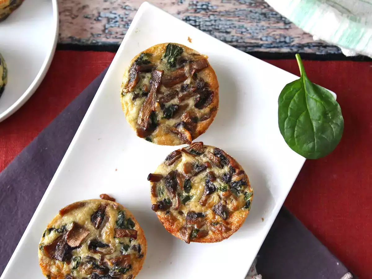 Kleine Flans mit Spinat und Pilzen - foto 3