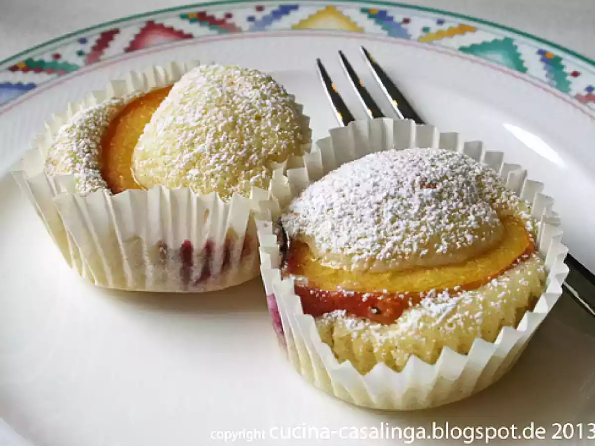 Kleine Nektarinen-Küchlein