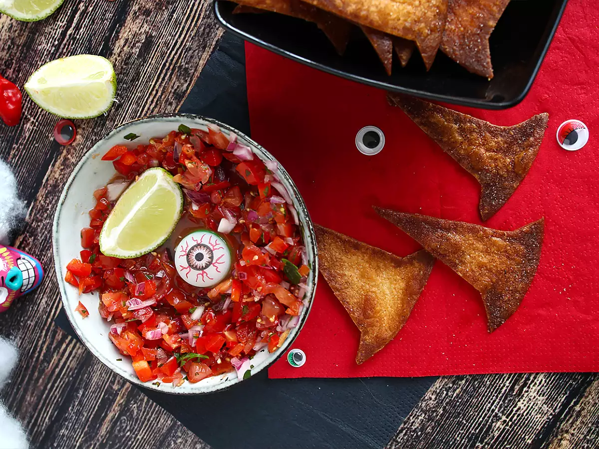 Knusprige Hexenhüte aus Tortilla-Chips - foto 4