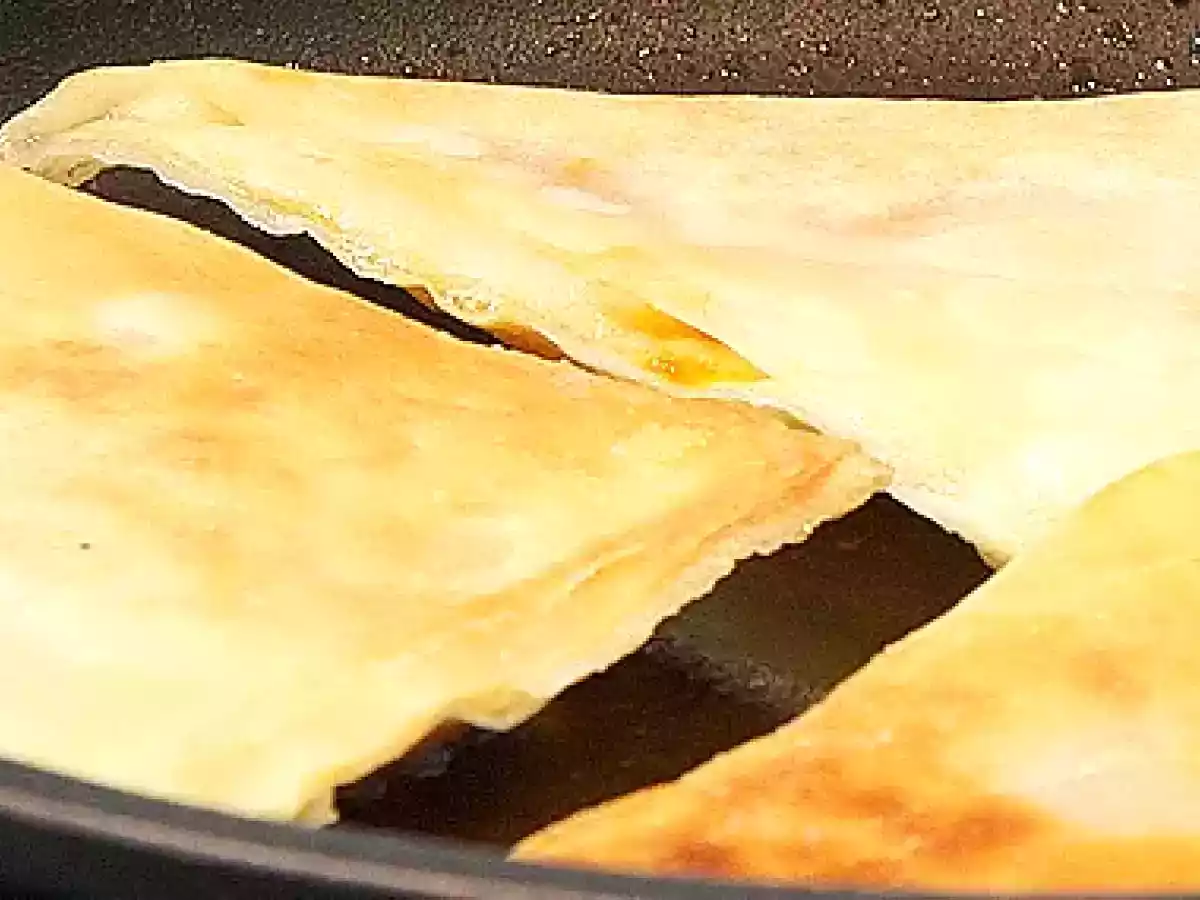 Knusprige Wan-Tan-Taschen mit Bruschetta-Füllung