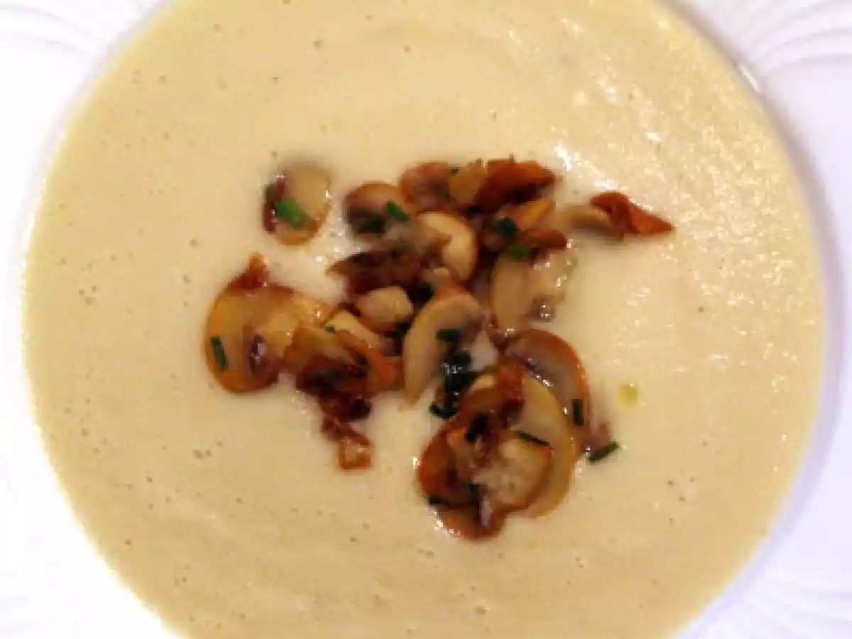 Kohlrabisuppe mit Champignons